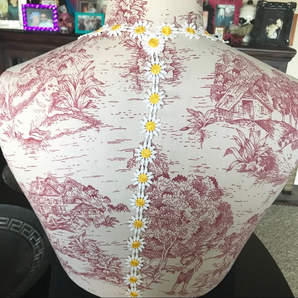 Pins and Needles Daisy Chain Racerback Tank - Picture 7 of 8